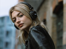 Load image into Gallery viewer, Marshall Major III Bluetooth Wireless On-Ear Headphones - Black